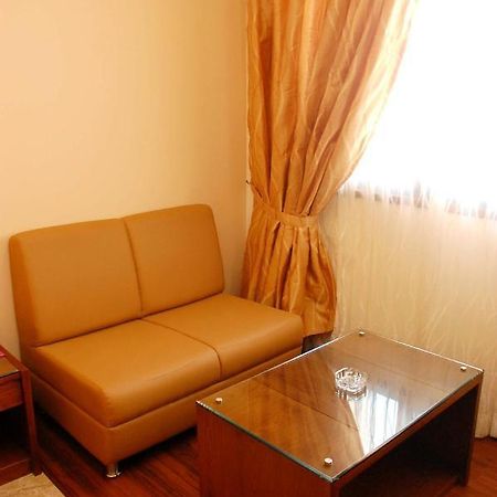 Hotel Deepa Comforts Mangalore Bagian luar foto