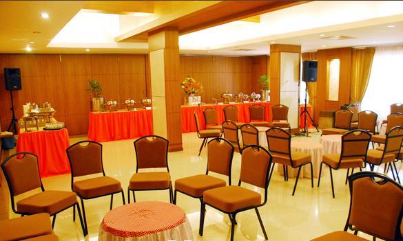 Hotel Deepa Comforts Mangalore Bagian luar foto